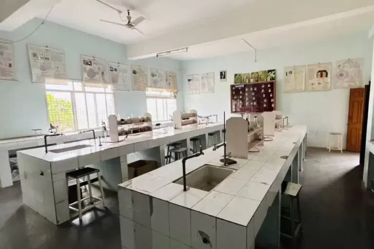 R.P. College of Pharmacy Classroom/Lab photo 9